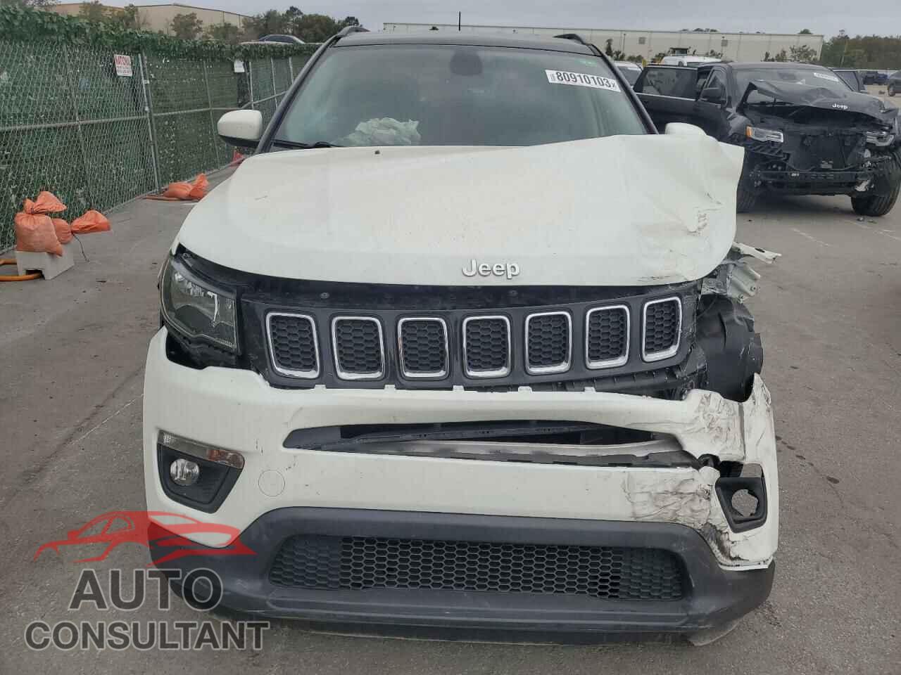 JEEP COMPASS 2018 - 3C4NJCBB3JT125453