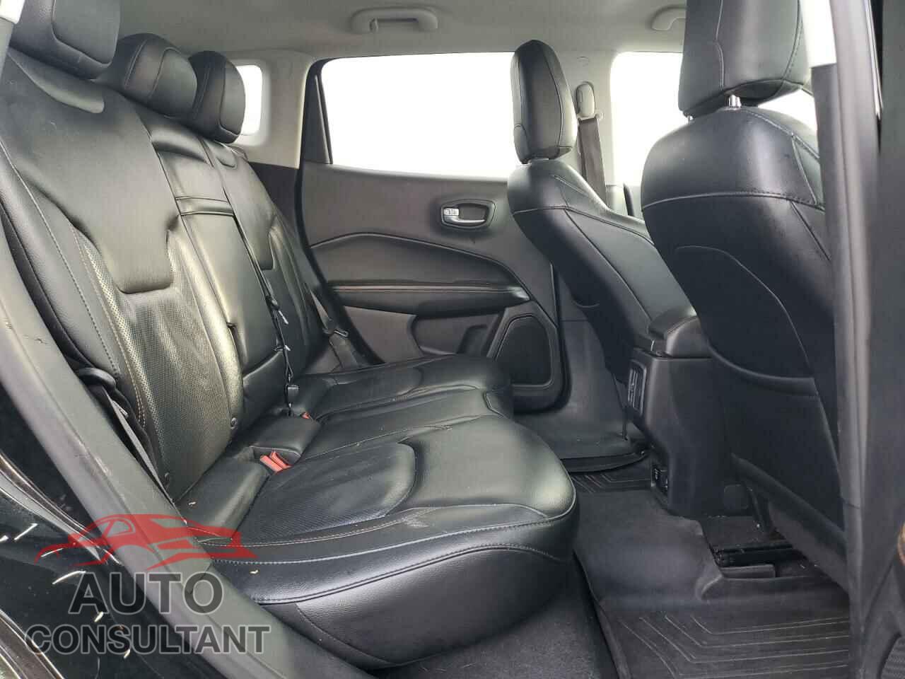 JEEP COMPASS 2018 - 3C4NJDCB9JT104675