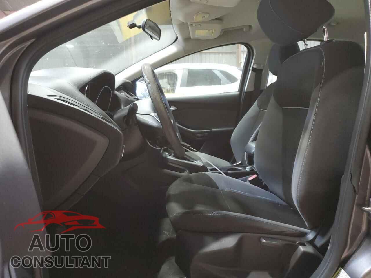 FORD FOCUS 2013 - 1FADP3F2XDL337745