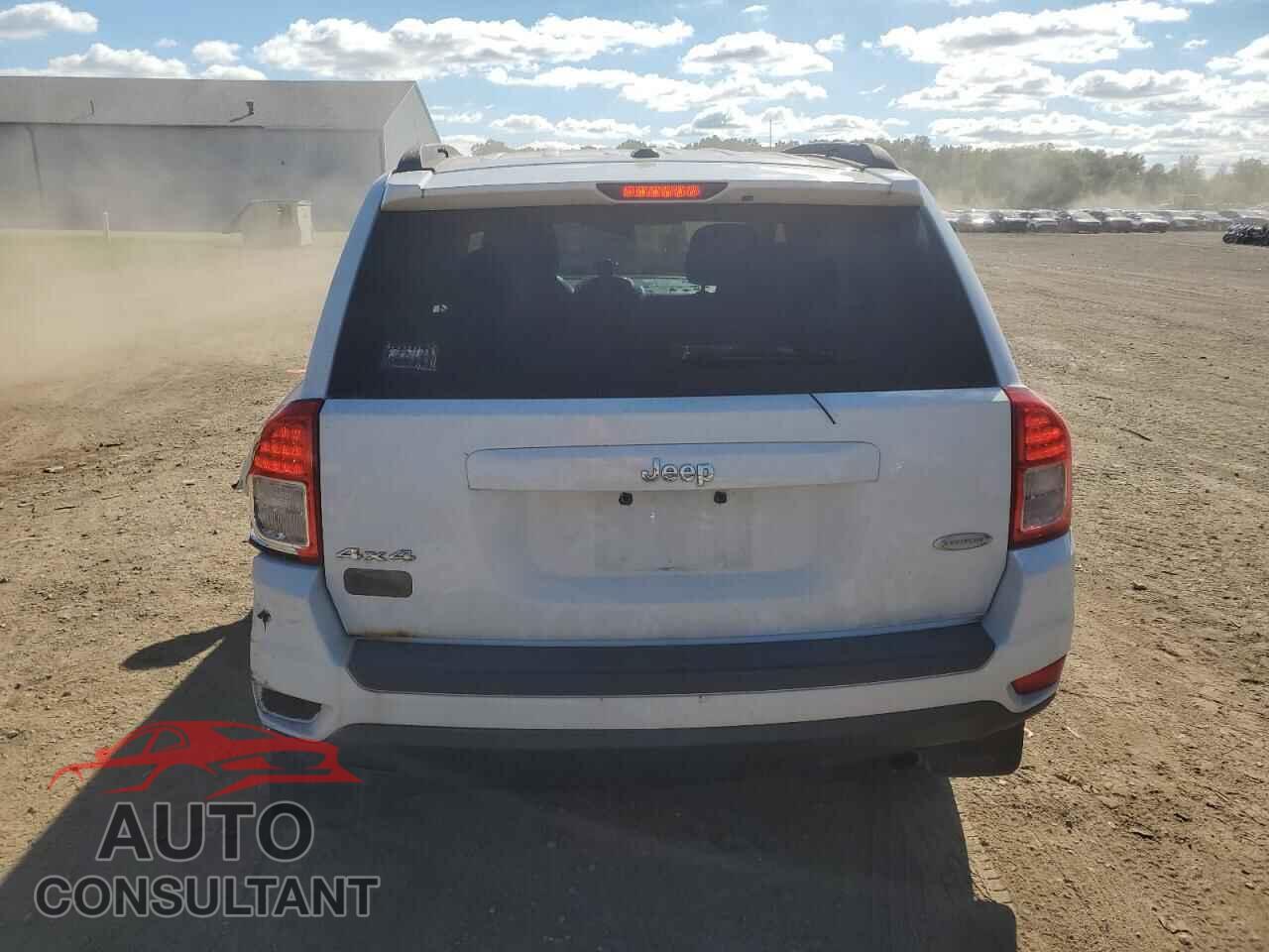 JEEP COMPASS 2011 - 1J4NF1FB7BD155055