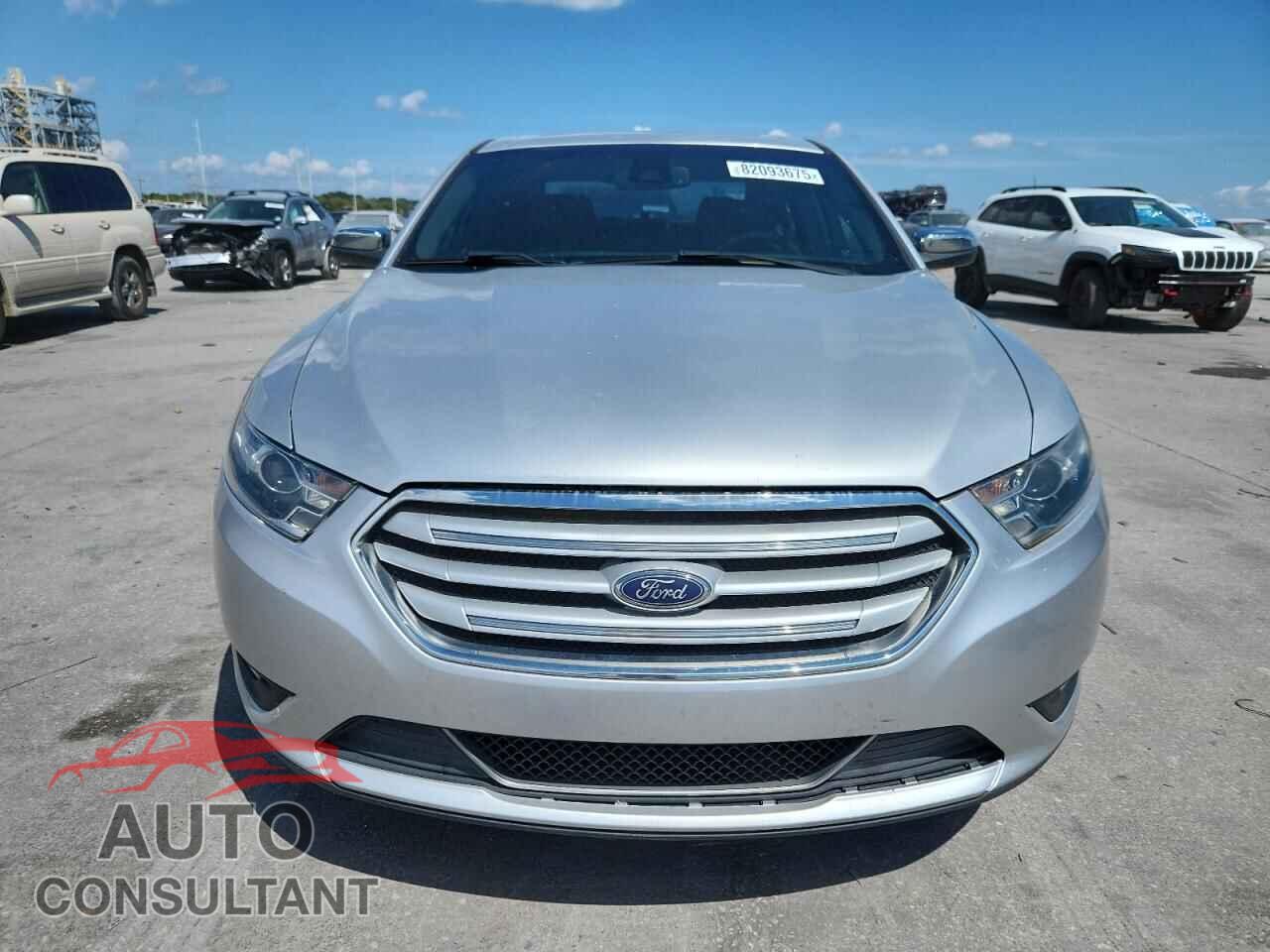 FORD TAURUS 2017 - 1FAHP2F82HG116509