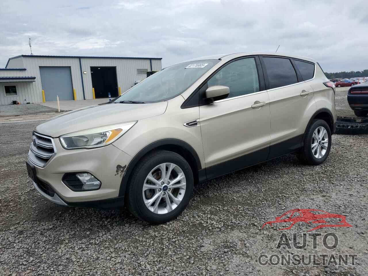 FORD ESCAPE 2017 - 1FMCU0GD7HUC34288