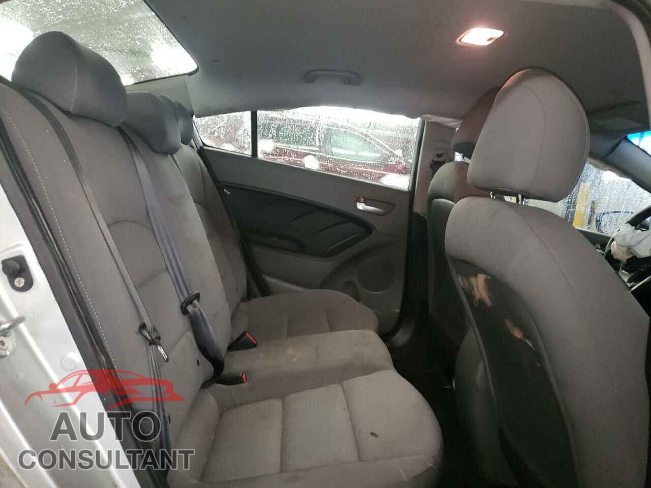 KIA FORTE 2017 - 3KPFK4A74HE059322