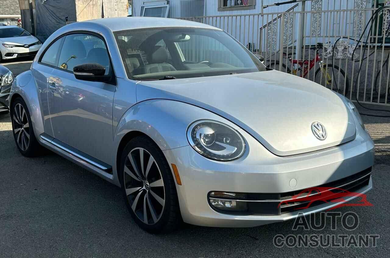 VOLKSWAGEN BEETLE 2012 - 3VW467AT8CM650890