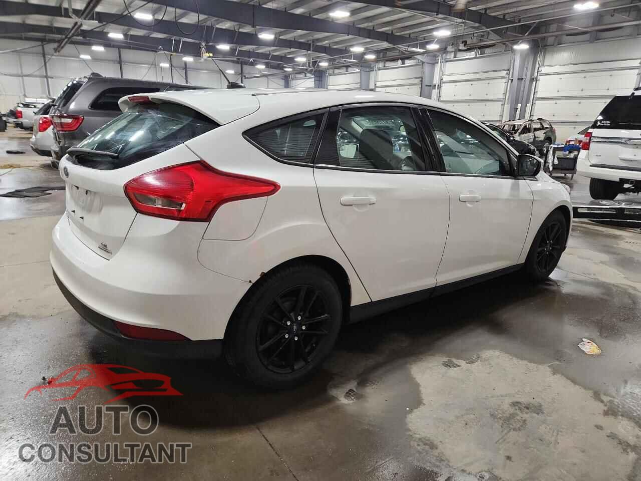 FORD FOCUS 2016 - 1FADP3K25GL399032
