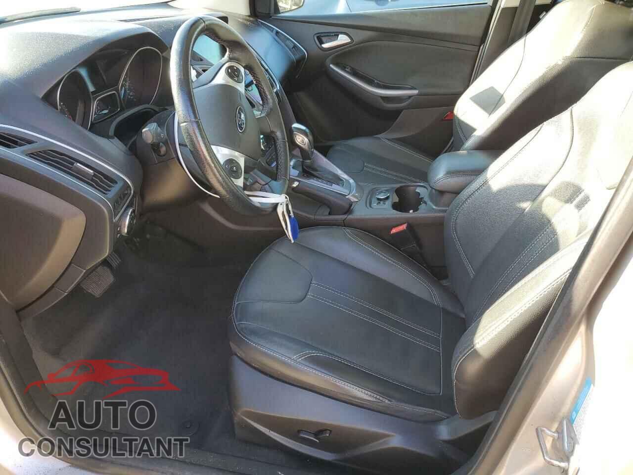 FORD FOCUS 2014 - 1FADP3N2XEL263357