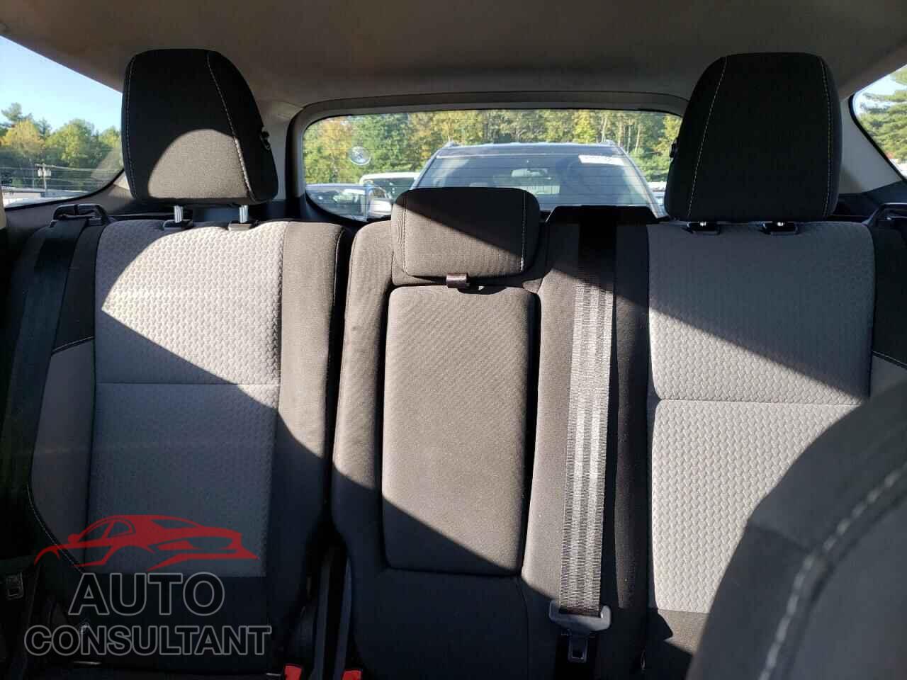 FORD ESCAPE 2017 - 1FMCU9GD8HUC04480