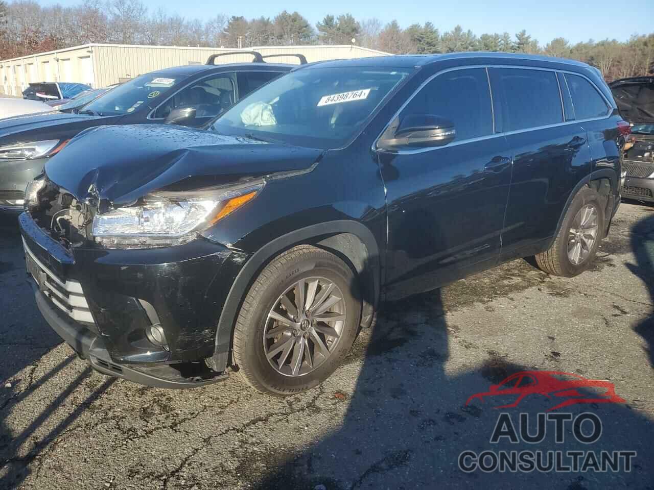 TOYOTA HIGHLANDER 2018 - 5TDJZRFH7JS561855