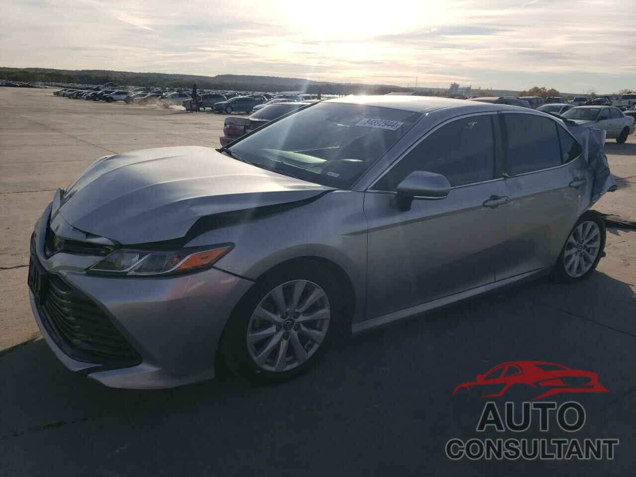 TOYOTA CAMRY 2018 - 4T1B11HK4JU582398