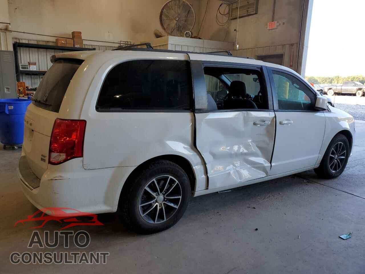DODGE CARAVAN 2018 - 2C4RDGEG5JR331626