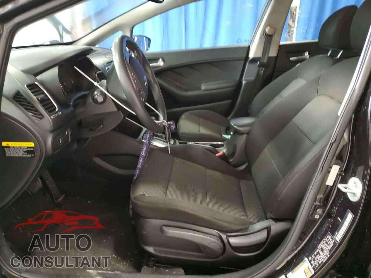 KIA FORTE 2018 - 3KPFK4A74JE178641