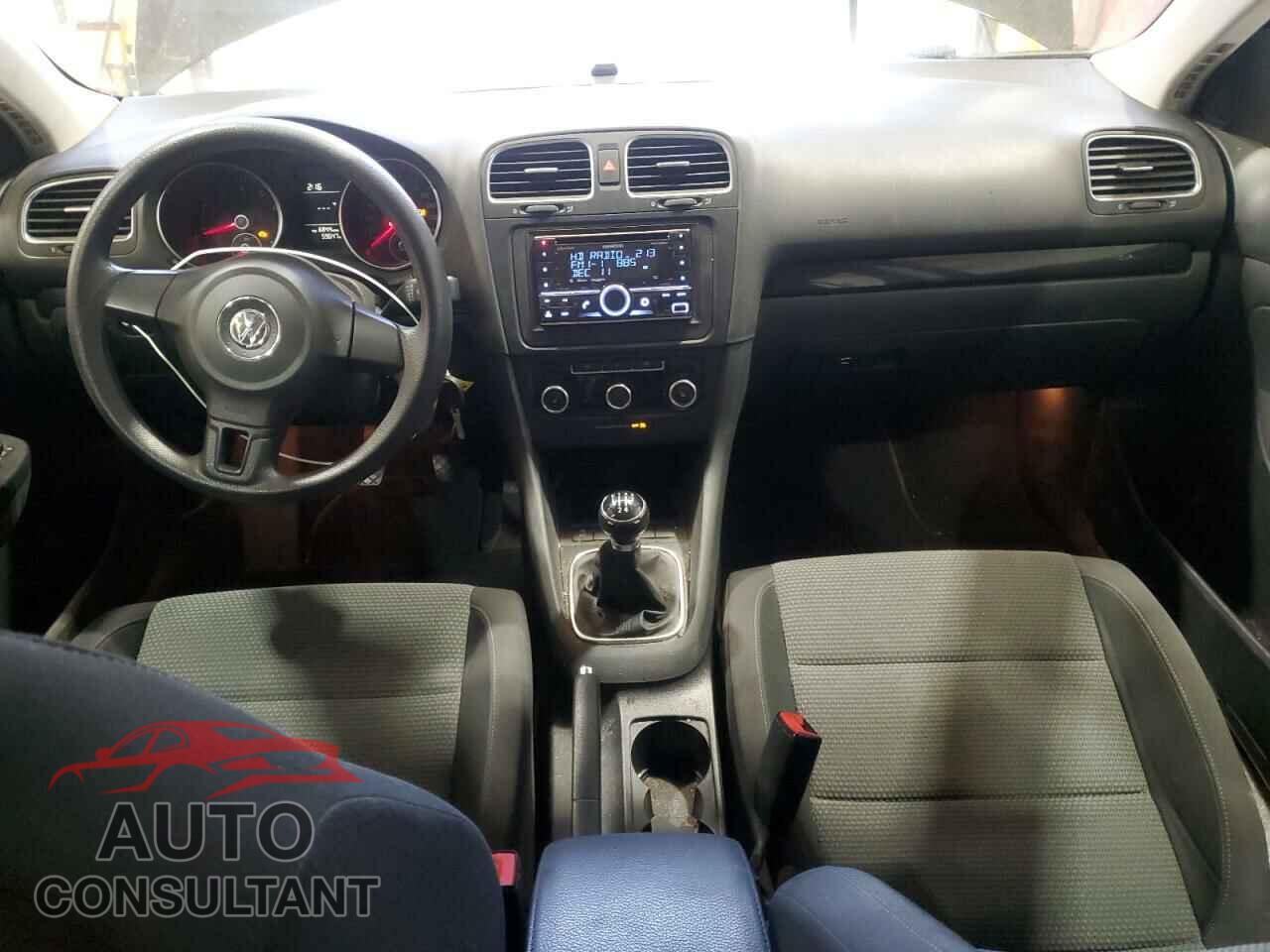 VOLKSWAGEN JETTA 2011 - 3VWKZ7AJ9BM700420