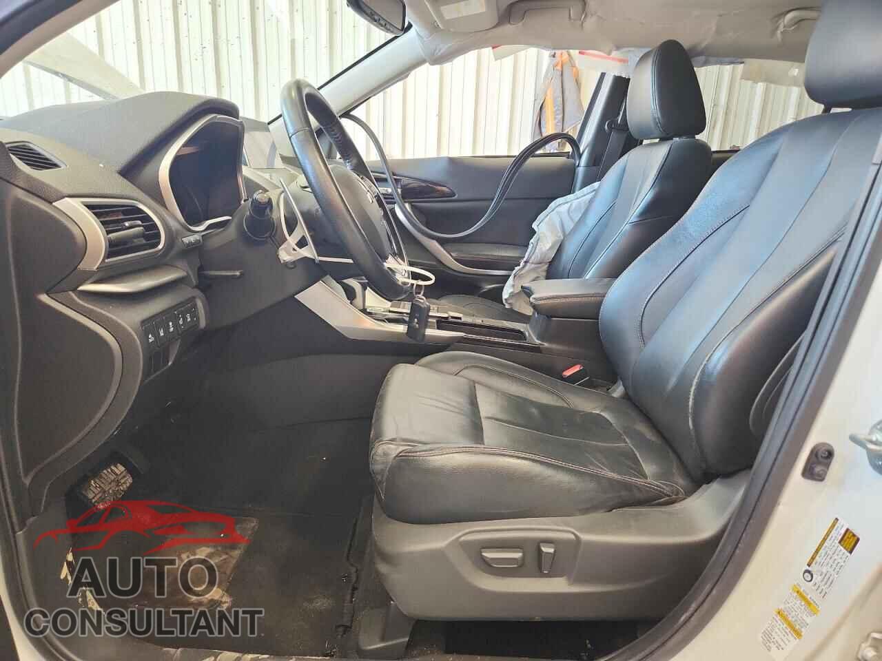 MITSUBISHI ECLIPSE 2018 - JA4AT5AA7JZ038056