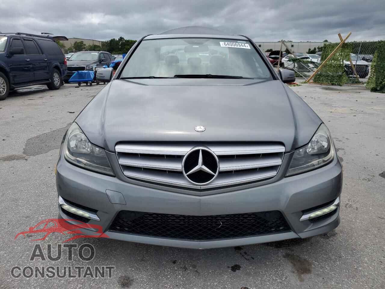 MERCEDES-BENZ C-CLASS 2012 - WDDGF4HB4CR192586
