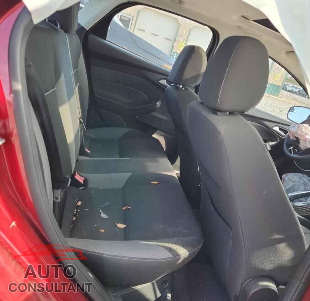 FORD FOCUS 2014 - 1FADP3F22EL138609
