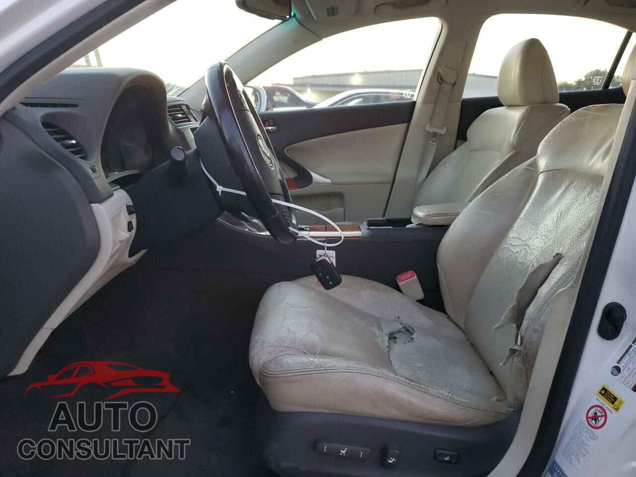 LEXUS IS 2009 - JTHBK262995106792