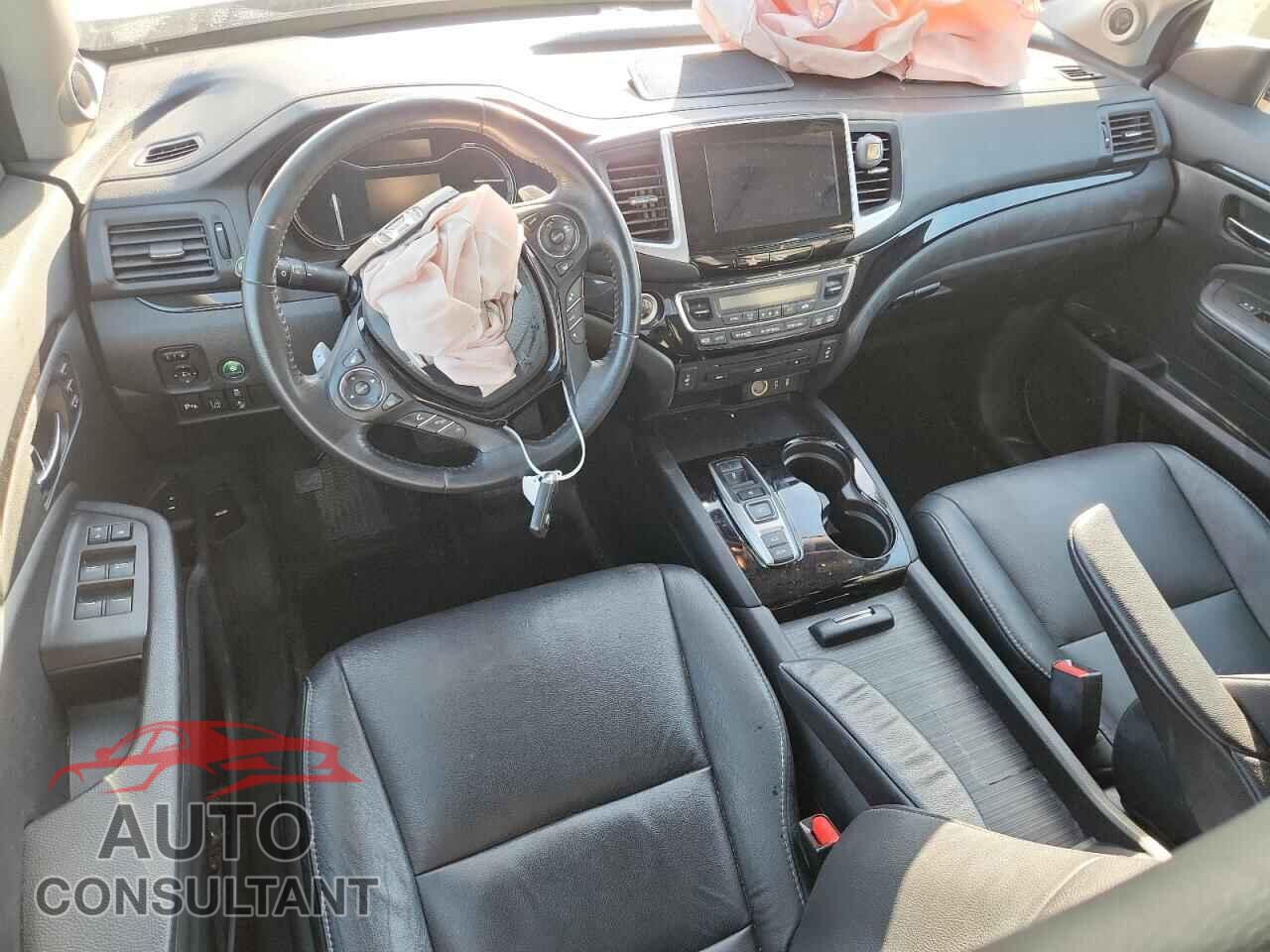 HONDA PILOT 2017 - 5FNYF6H94HB061937