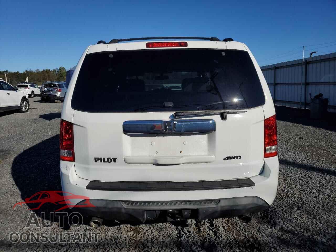 HONDA PILOT 2015 - 5FNYF4H53FB024294