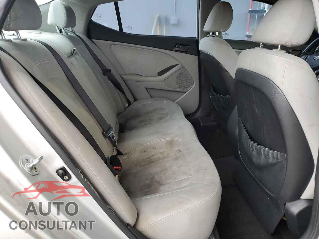 KIA OPTIMA 2011 - KNAGM4A76B5090635