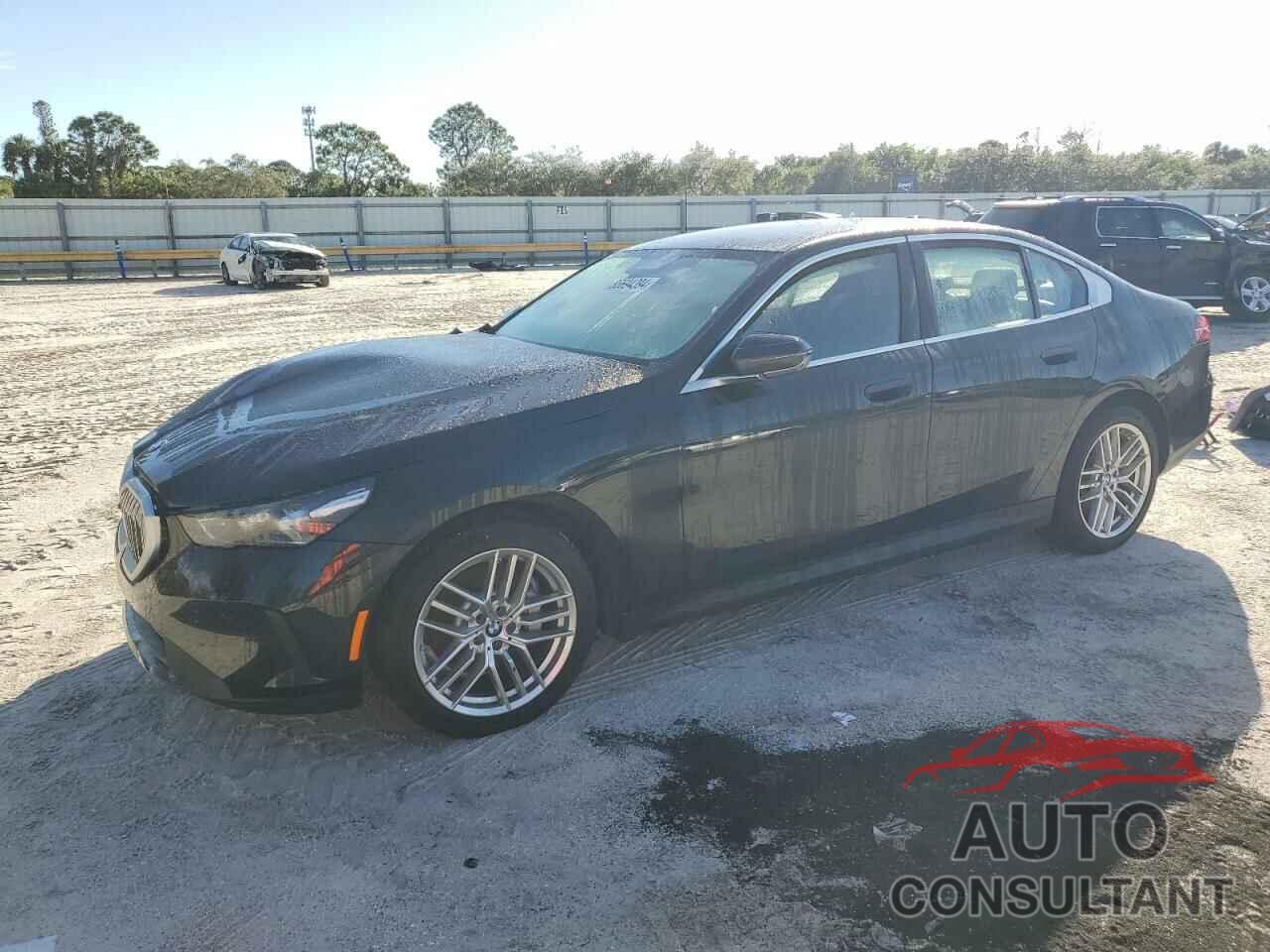 BMW 5 SERIES 2024 - WBA43FJ09RCR17036