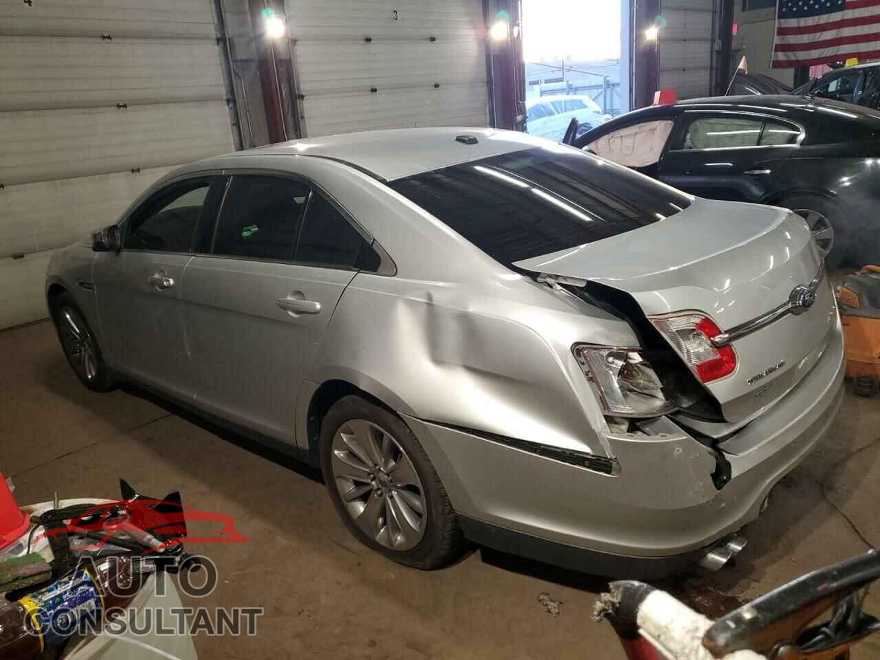 FORD TAURUS 2010 - 1FAHP2FW1AG162899