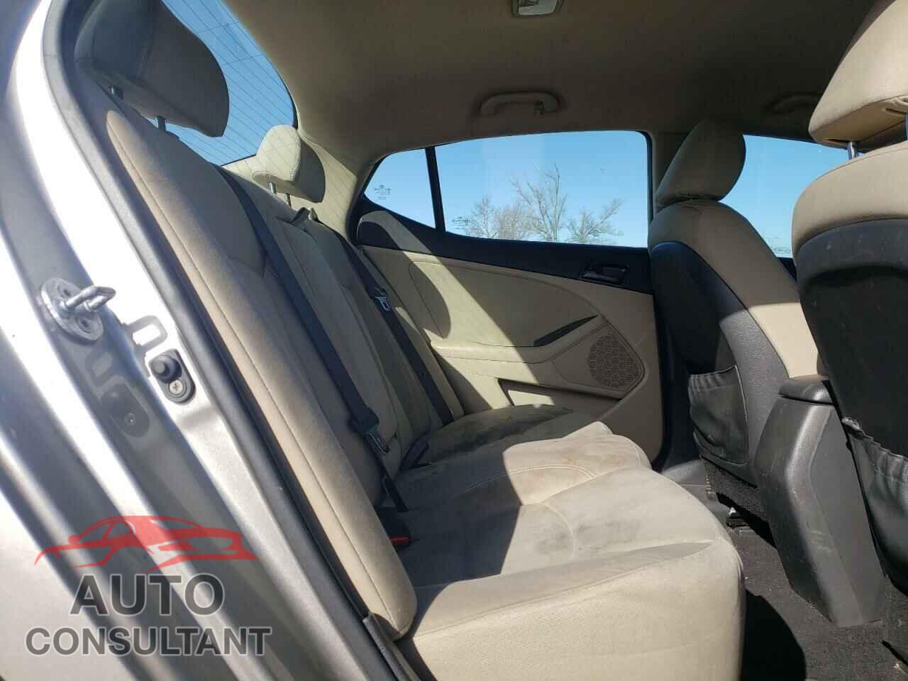 KIA OPTIMA 2013 - KNAGM4A75D5372221