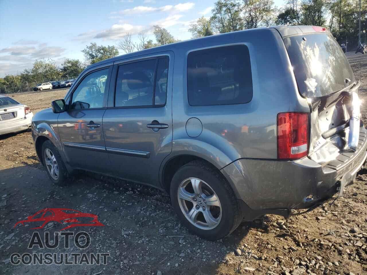 HONDA PILOT 2013 - 5FNYF4H52DB076528