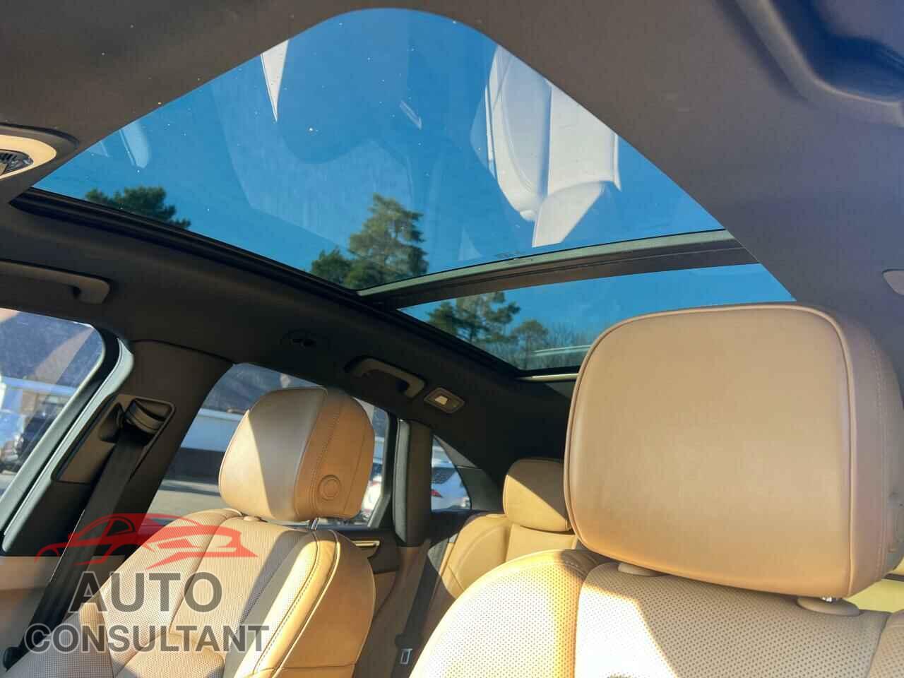 PORSCHE MACAN 2017 - WP1AB2A55HLB11043