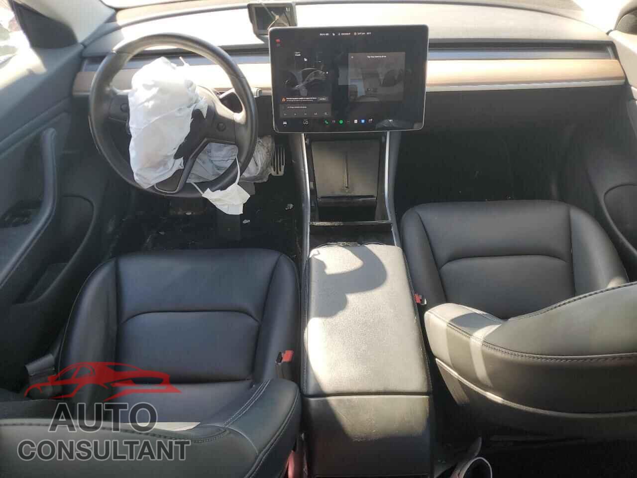 TESLA MODEL 3 2018 - 5YJ3E1EBXJF181996