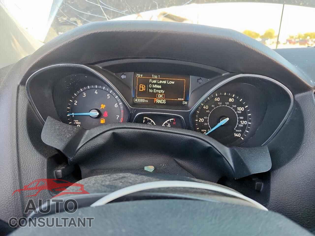 FORD FOCUS 2018 - 1FADP3FE3JL259461