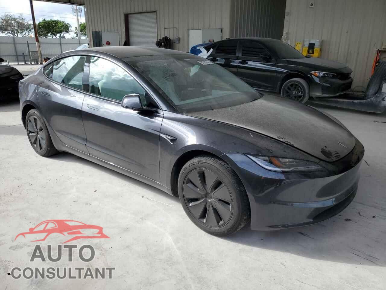 TESLA MODEL 3 2025 - 5YJ3E1EA4SF009911