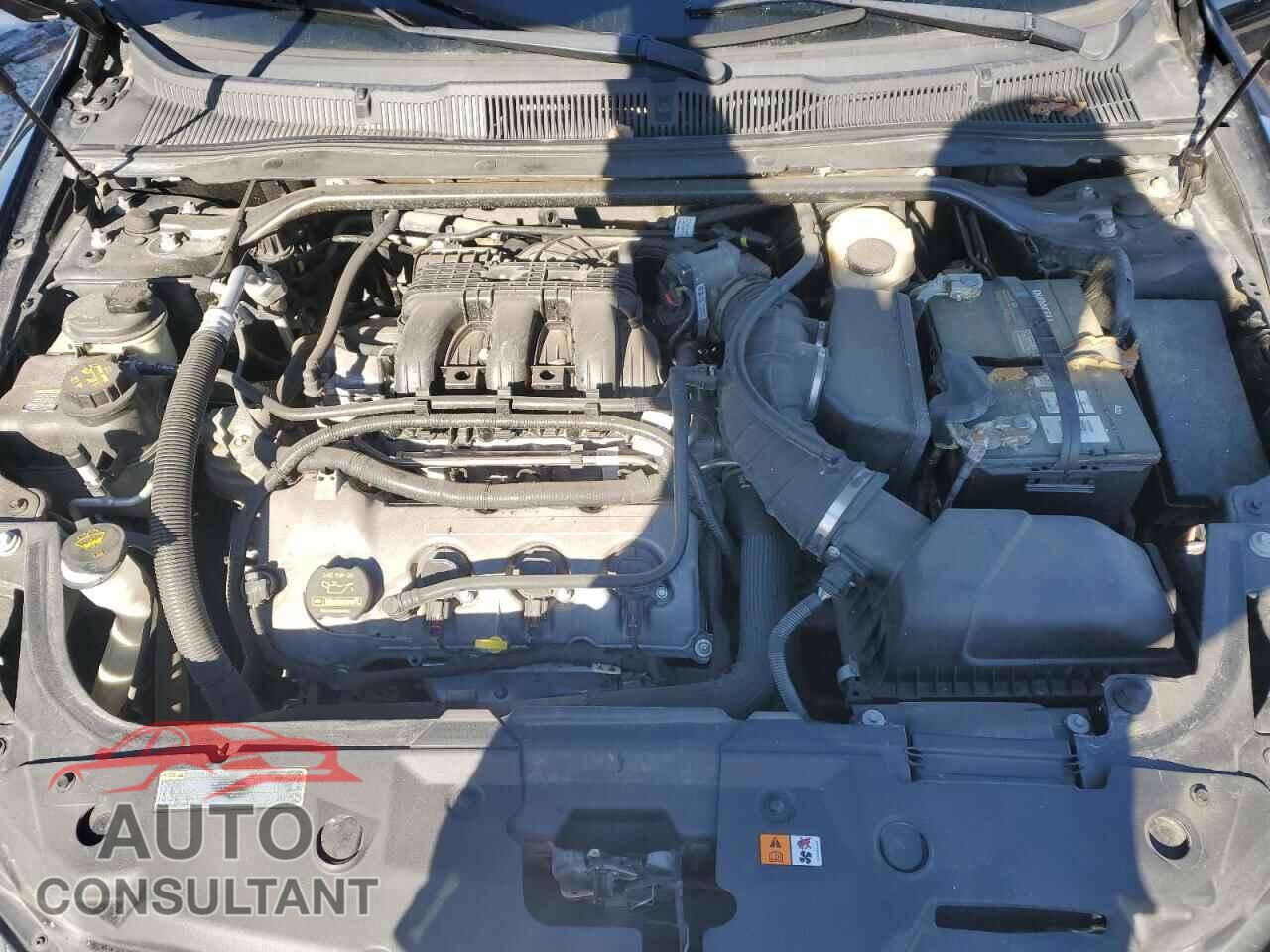 FORD TAURUS 2011 - 1FAHP2FW5BG142852