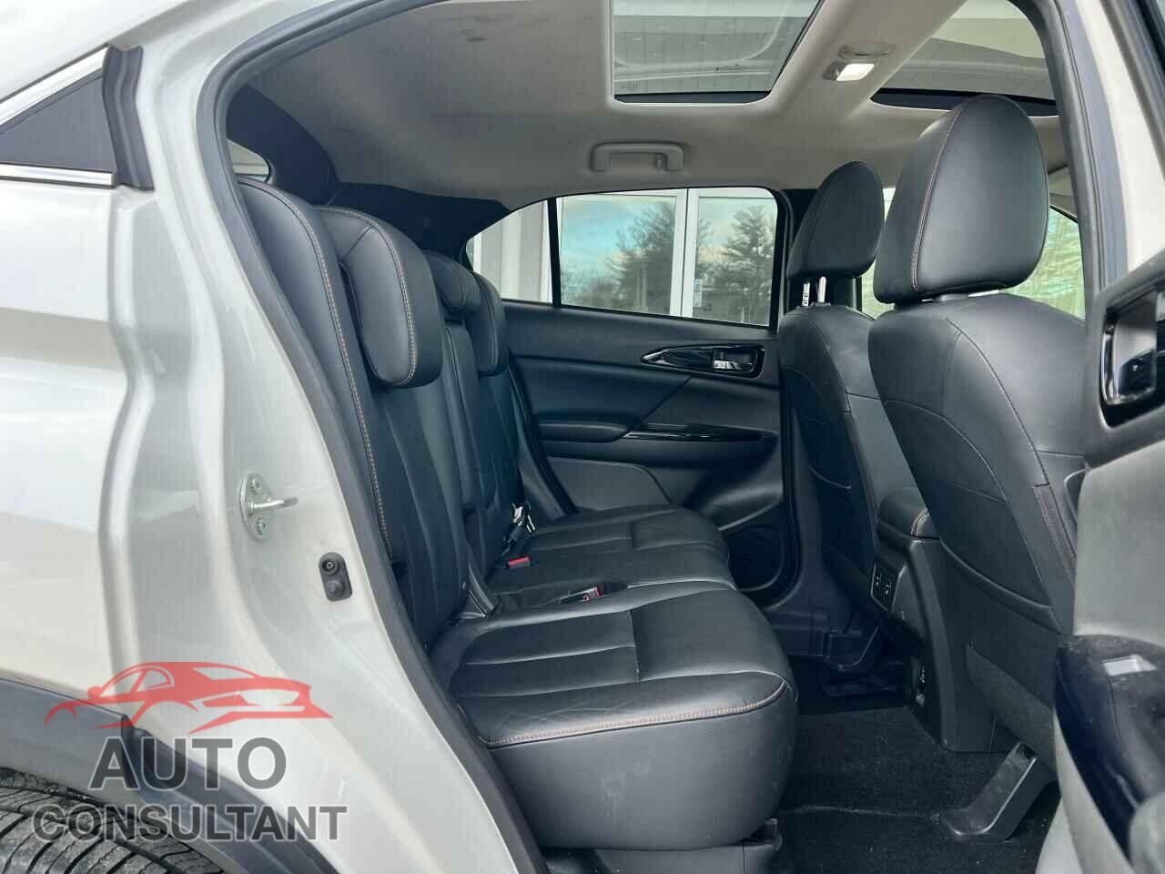 MITSUBISHI ECLIPSE 2019 - JA4AT5AA5KZ000360