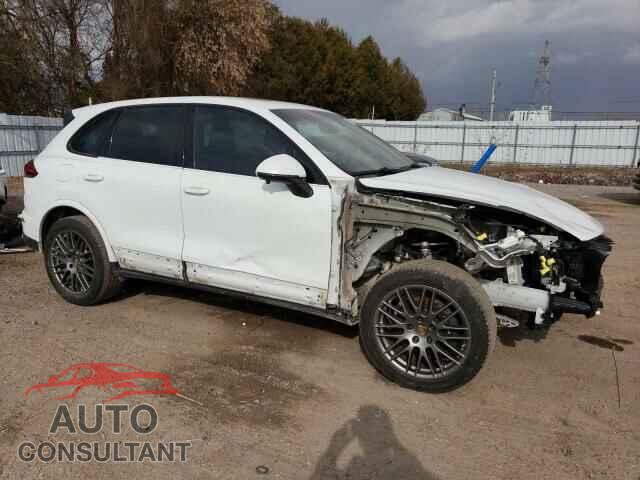 PORSCHE CAYENNE 2017 - WP1AA2A28HKA85357