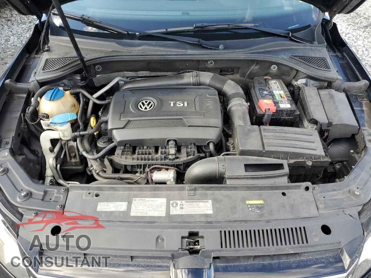 VOLKSWAGEN PASSAT 2015 - 1VWAS7A38FC120875