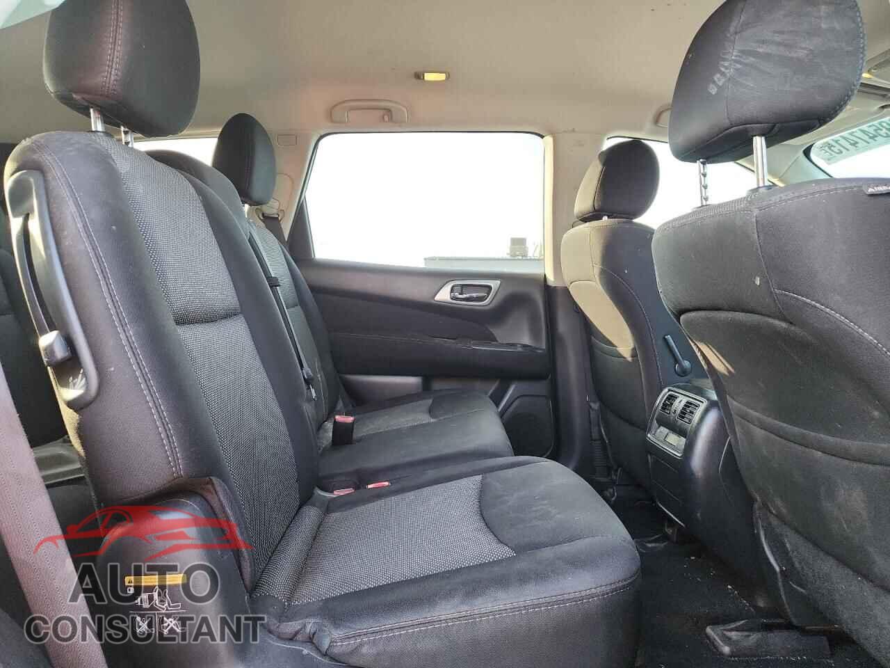 NISSAN PATHFINDER 2017 - 5N1DR2MN9HC620554
