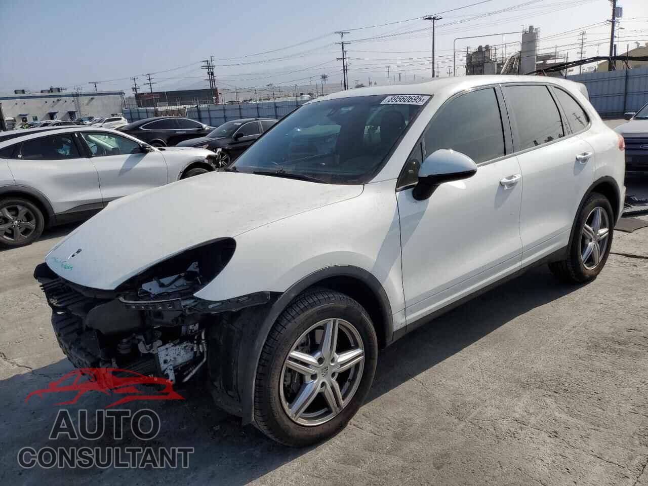 PORSCHE CAYENNE 2016 - WP1AA2A26GKA11059