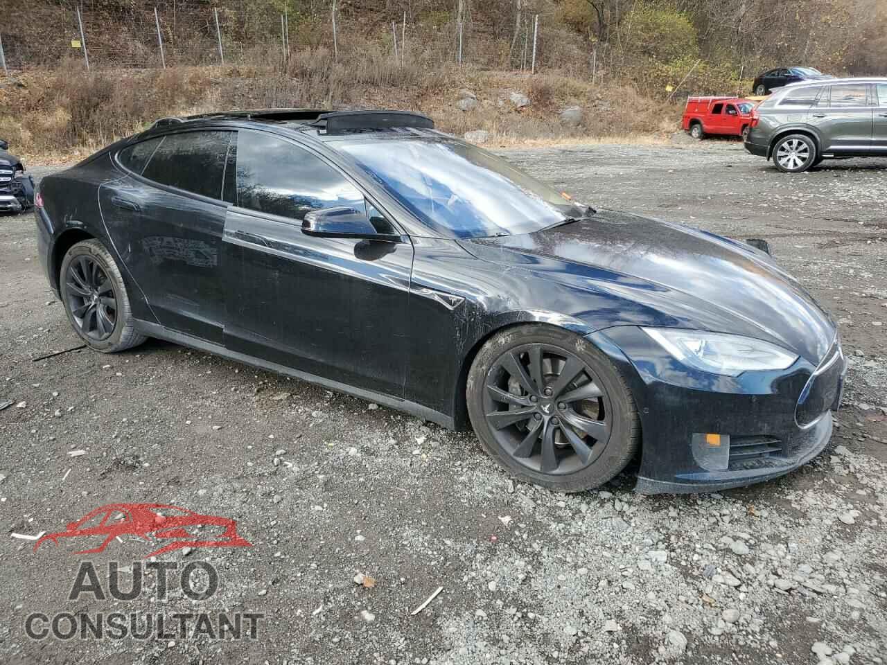 TESLA MODEL S 2015 - 5YJSA1E22FF115361
