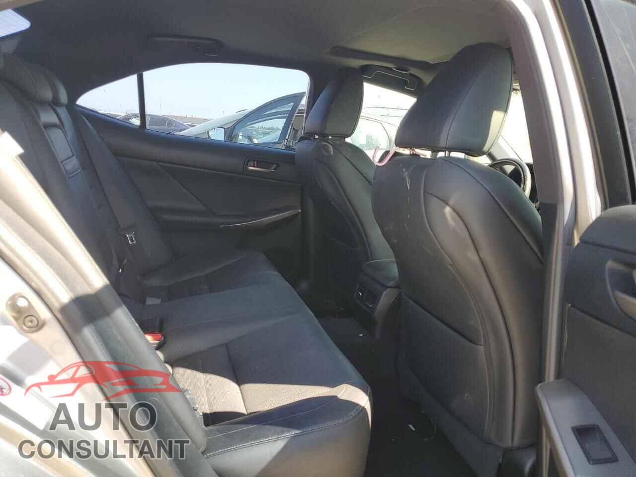 LEXUS IS 2017 - JTHBA1D21H5039314