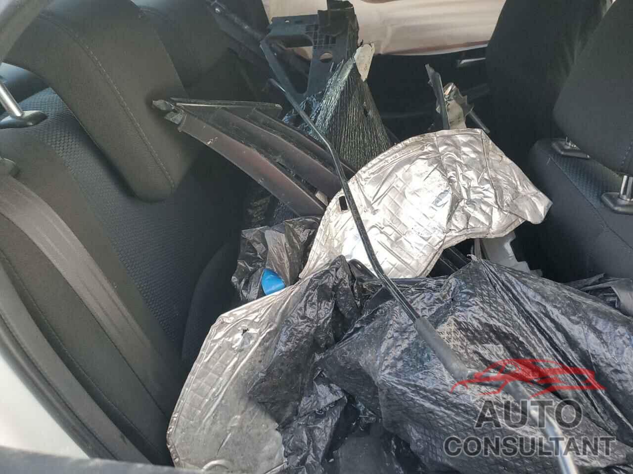 TOYOTA YARIS 2018 - 3MYDLBYV4JY326977