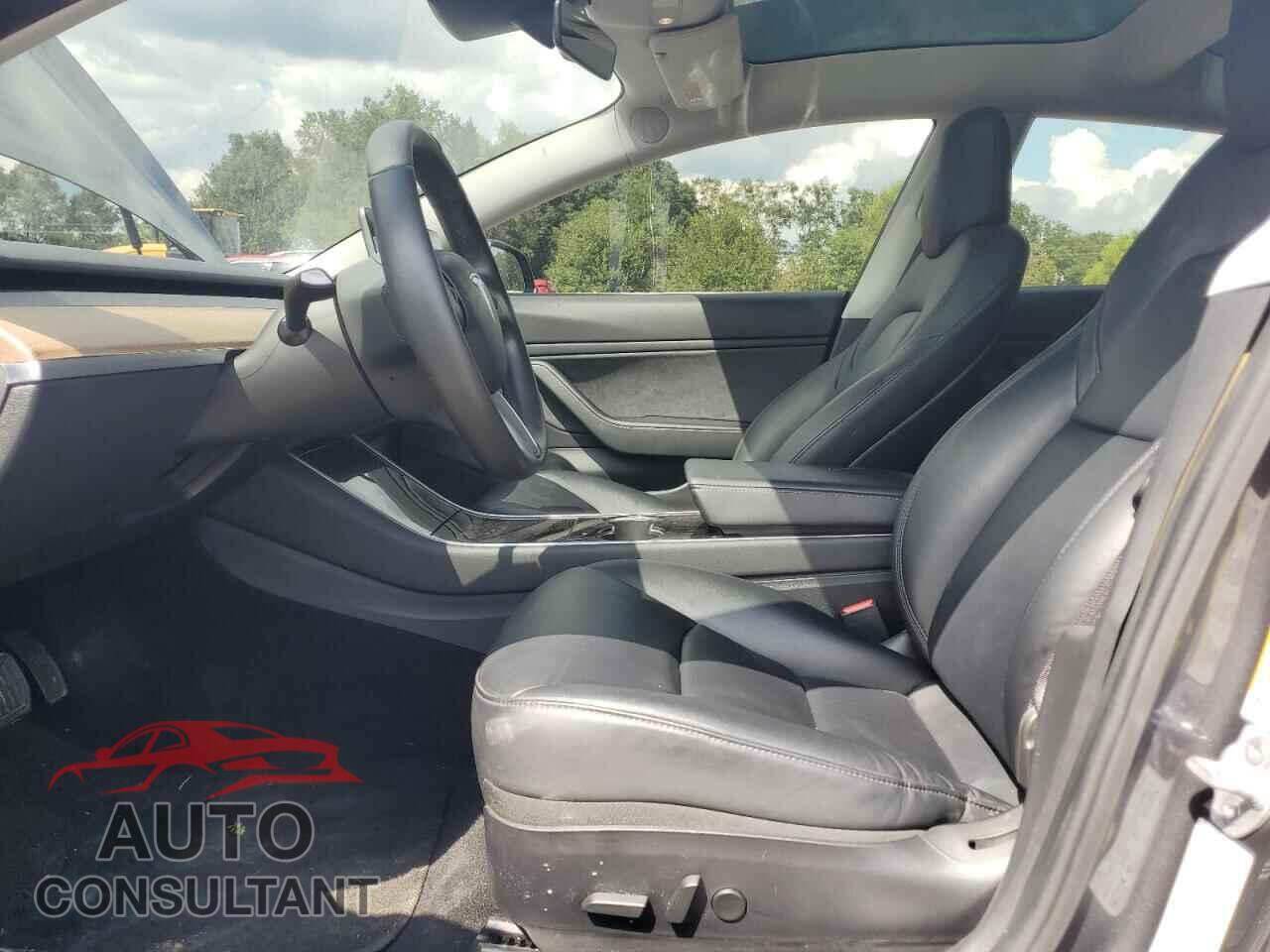 TESLA MODEL 3 2019 - 5YJ3E1EA6KF417195