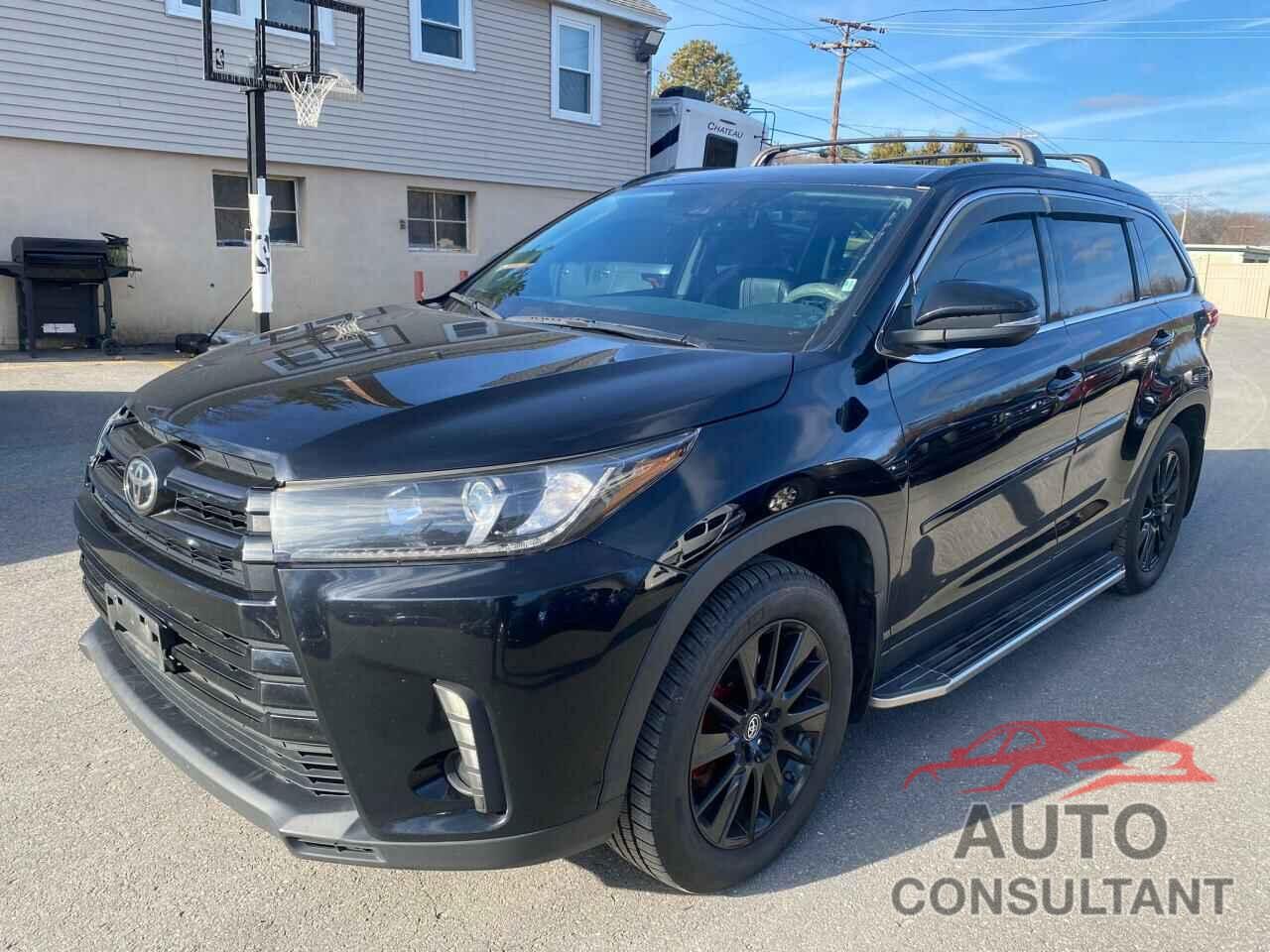 TOYOTA HIGHLANDER 2019 - 5TDJZRFH9KS608711