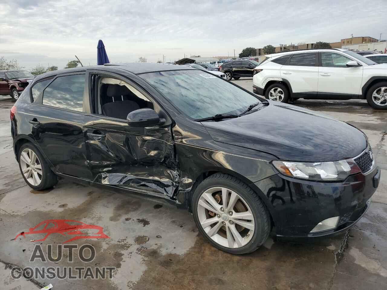 KIA FORTE 2011 - KNAFW5A35B5352945