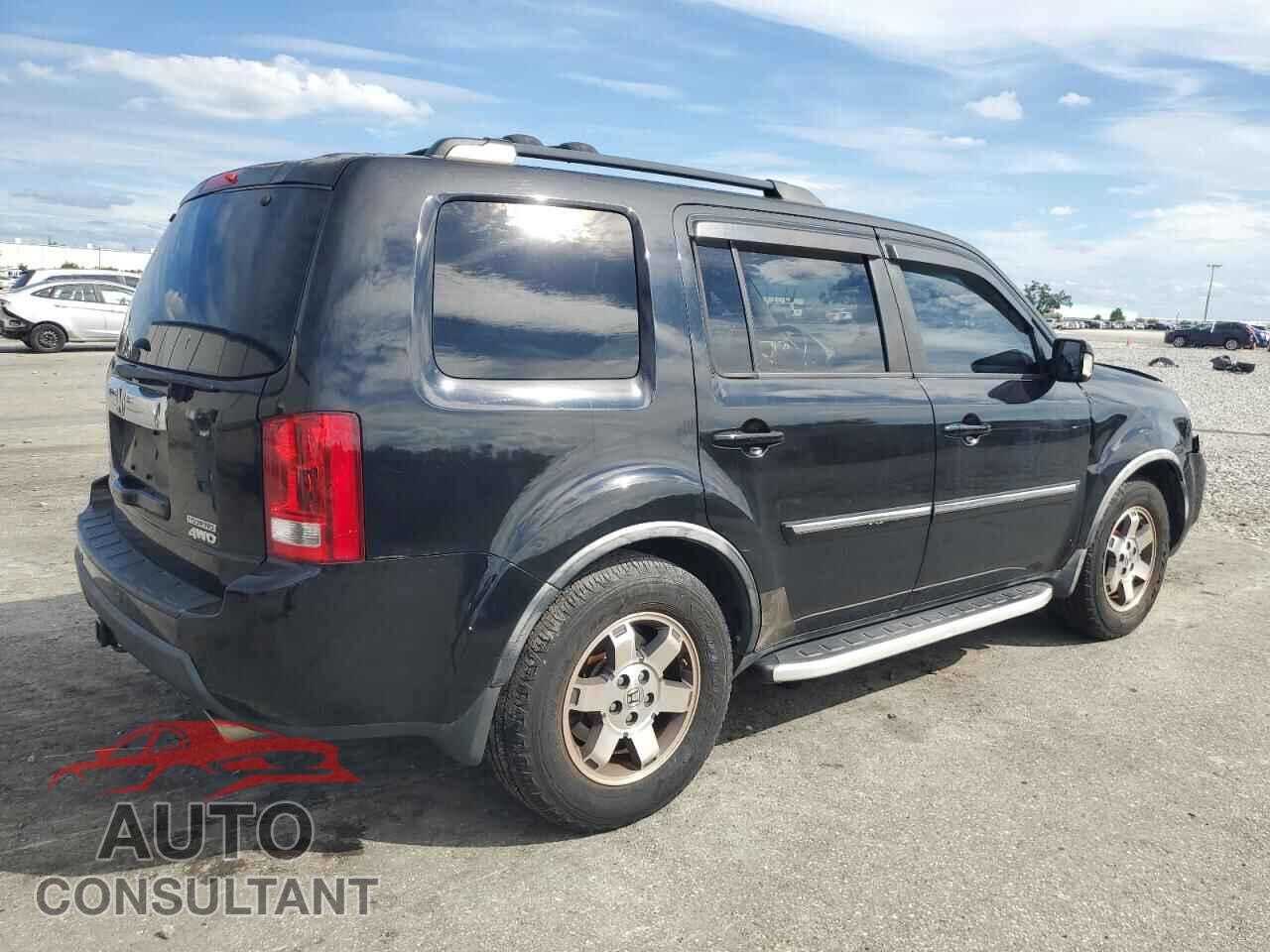 HONDA PILOT 2011 - 5FNYF4H90BB004615
