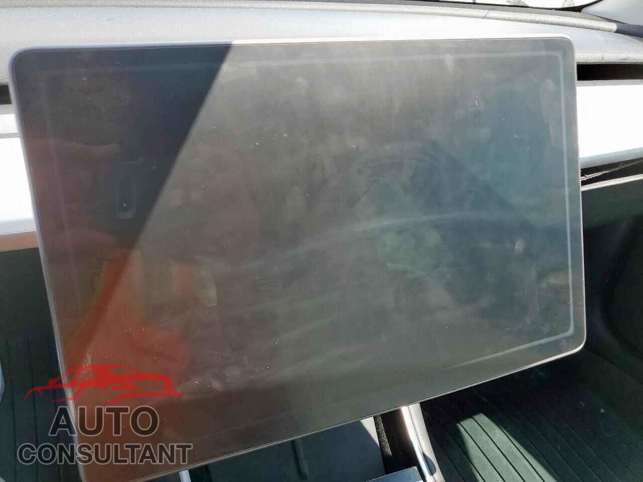 TESLA MODEL 3 2019 - 5YJ3E1EB9KF454993