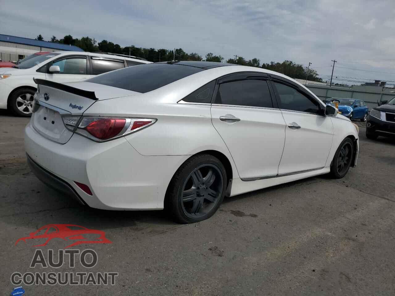 HYUNDAI SONATA 2012 - KMHEC4A42CA023828