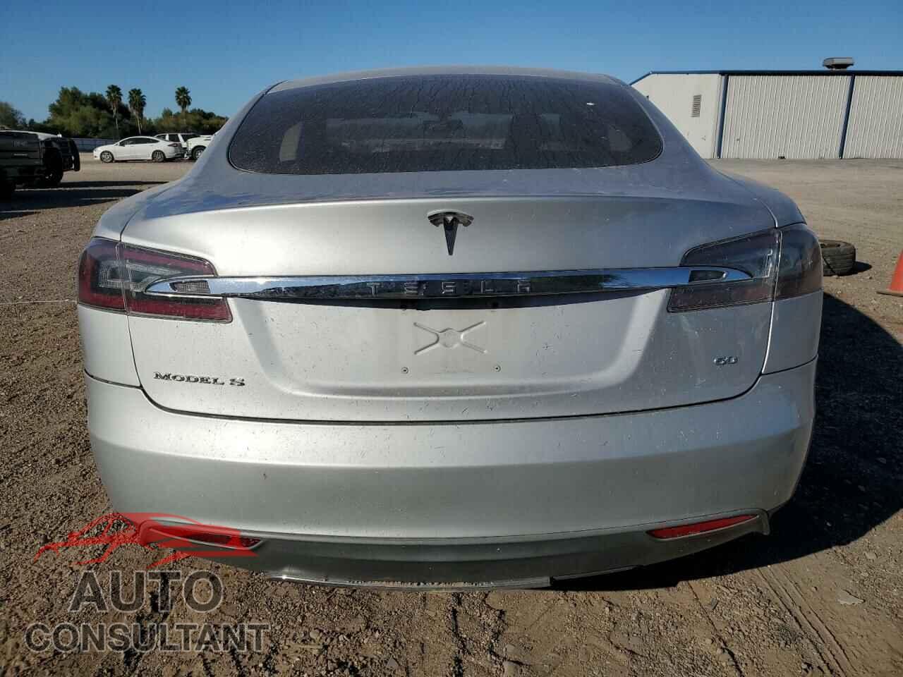 TESLA MODEL S 2013 - 5YJSA1CG5DFP03704