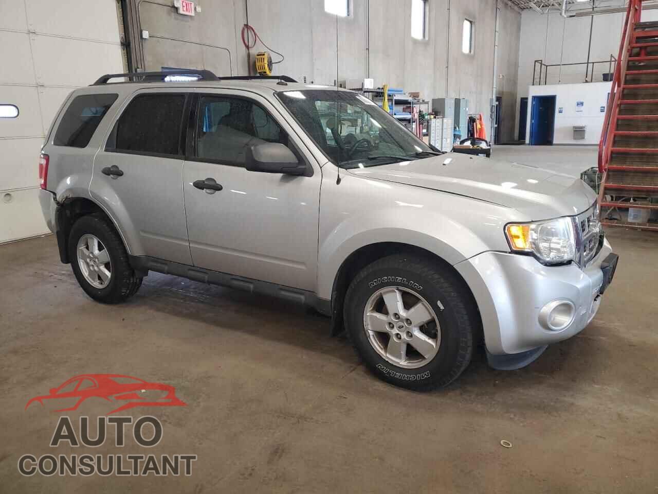FORD ESCAPE 2010 - 1FMCU9DG6AKA79639
