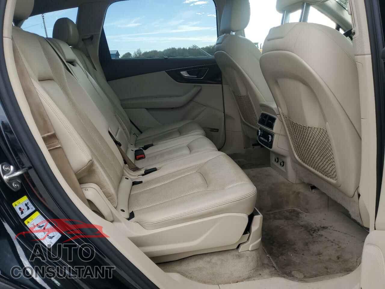 AUDI Q7 2018 - WA1VAAF76JD006497