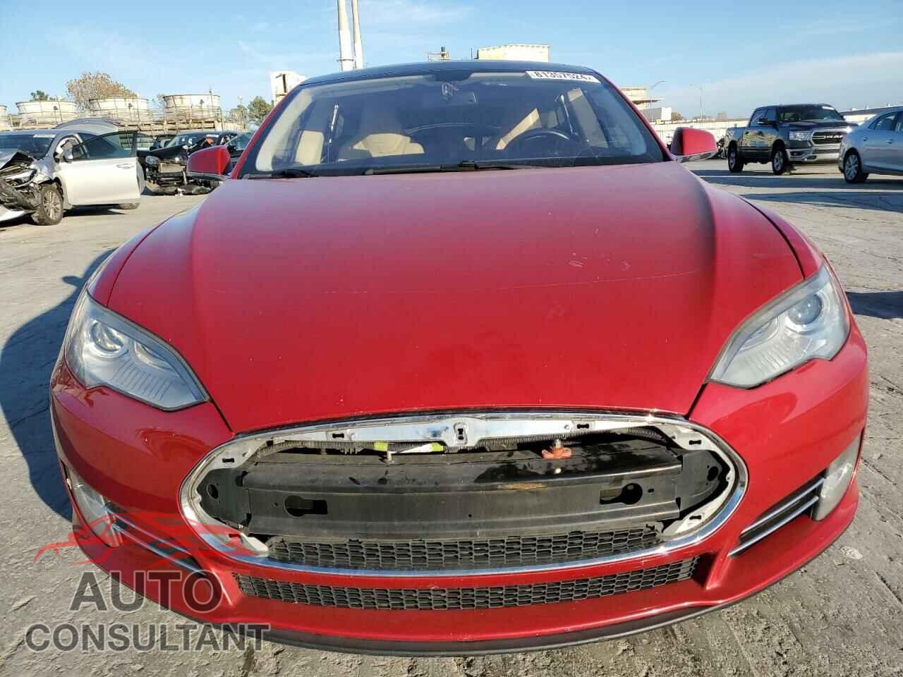 TESLA MODEL S 2013 - 5YJSA1CP4DFP17612